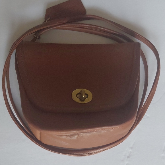 Coach Handbags - Coach Tan Leather Crossbody Bag